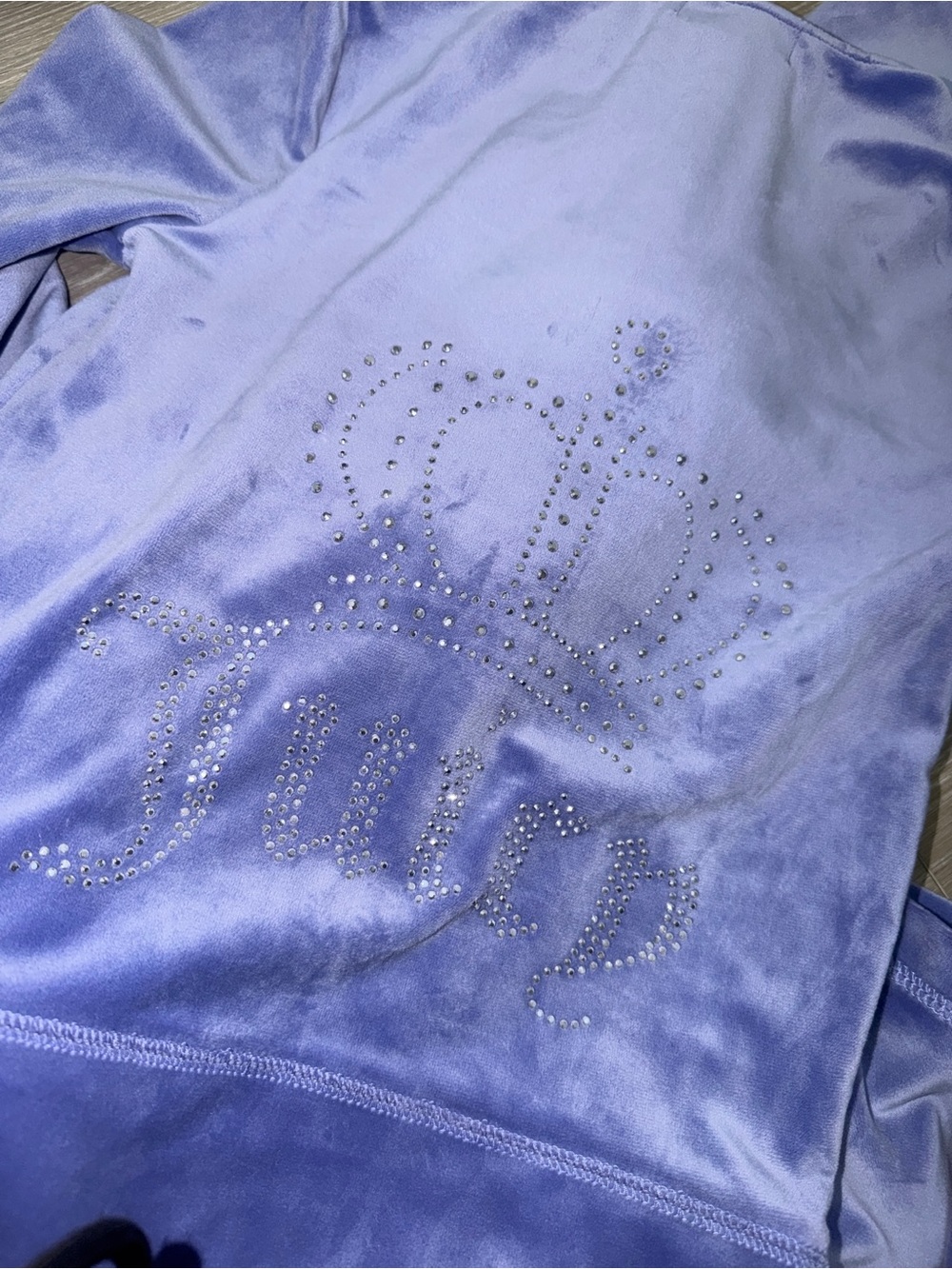 💜Juicy Couture💜PeriwinkleVelour Rhinestone Hoodie & Pants - Picture 4 of 9